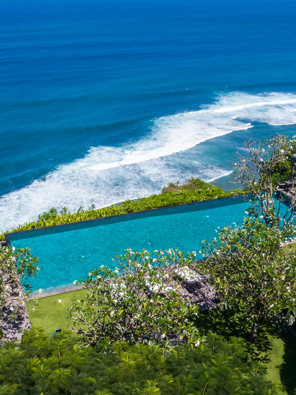 The Cliff Edge – Uluwatu, Bali