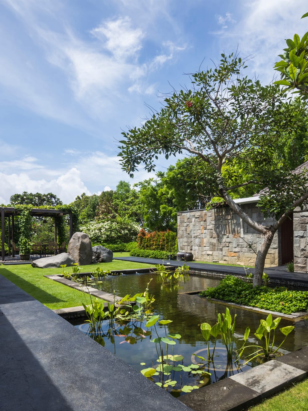 The Lily Pond – The Estate, Uluwatu