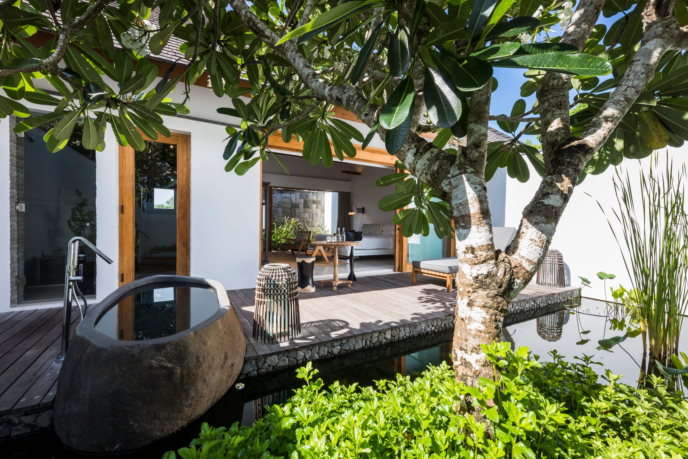 Bali estate suite with outdoor bath